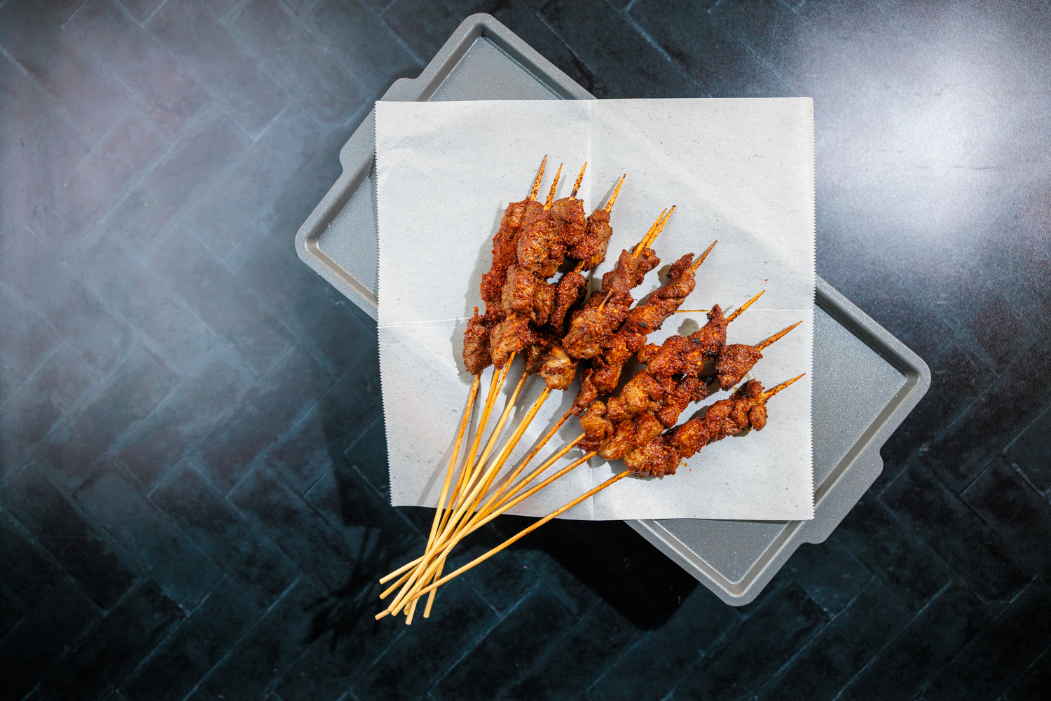 A bouquet of charcoal-grilled beef skewers